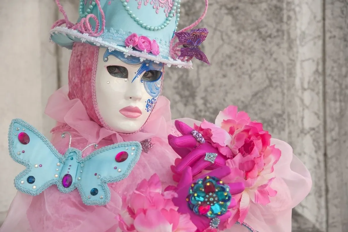 woman in costume for the Carnival of Venice