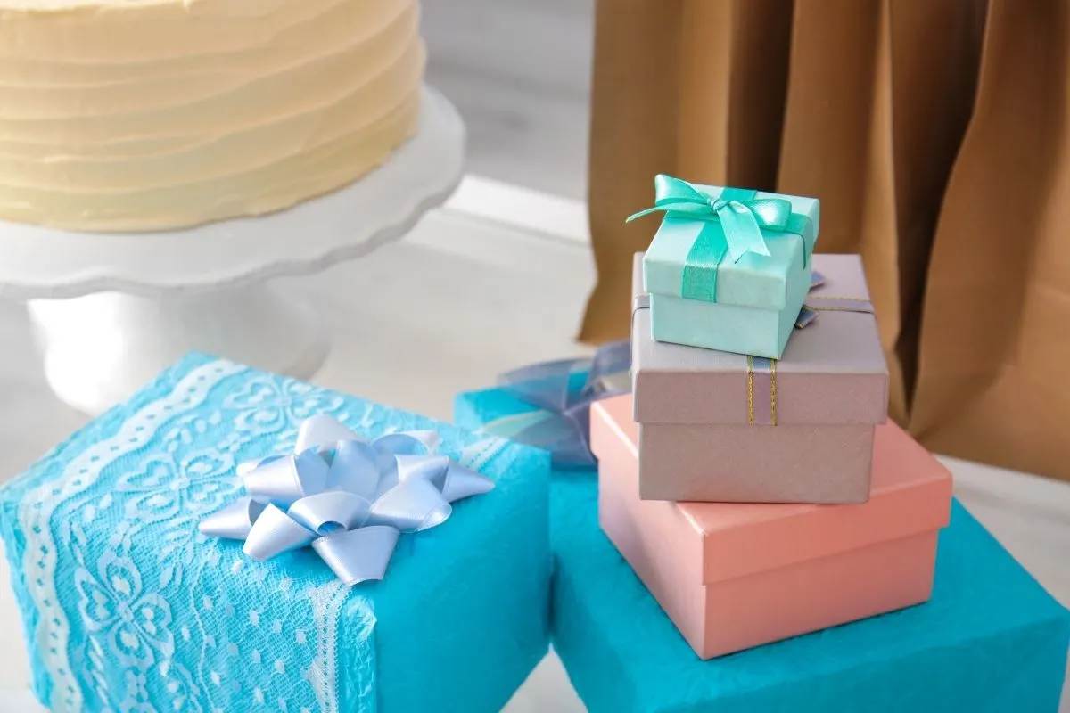 pink and blue gift boxes