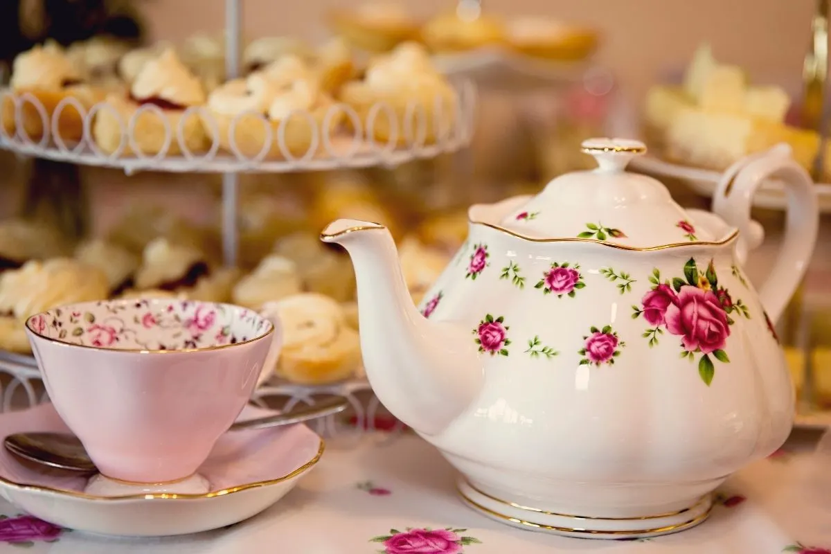 floral teapot and cup